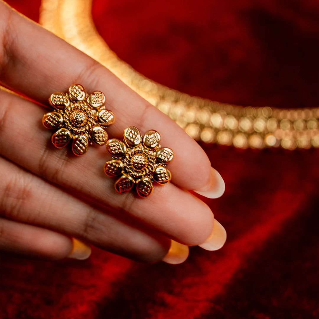Aarya Gold Elegance Set
