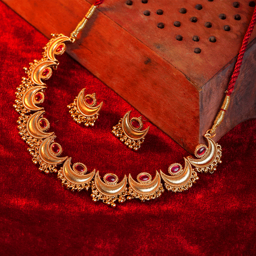 Ardhchand Rubi Necklace
