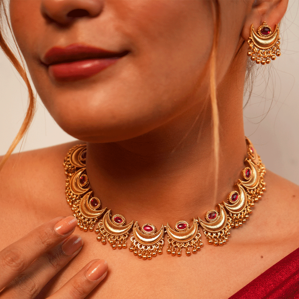 Ardhchand Rubi Necklace