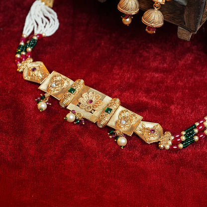 Flower choker with pearl piroy