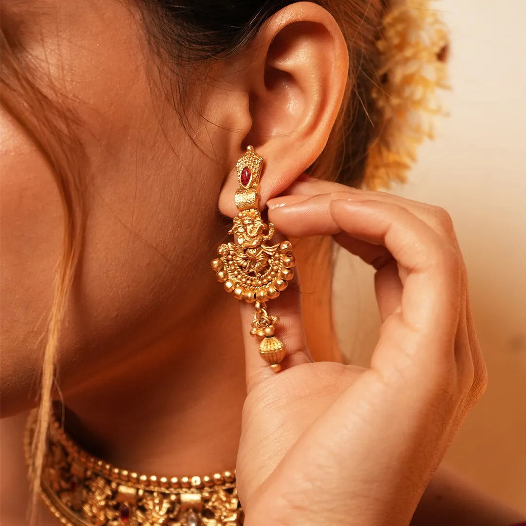 Ganesha Choker Necklace set with Mang tikka Gehnaya Jewels