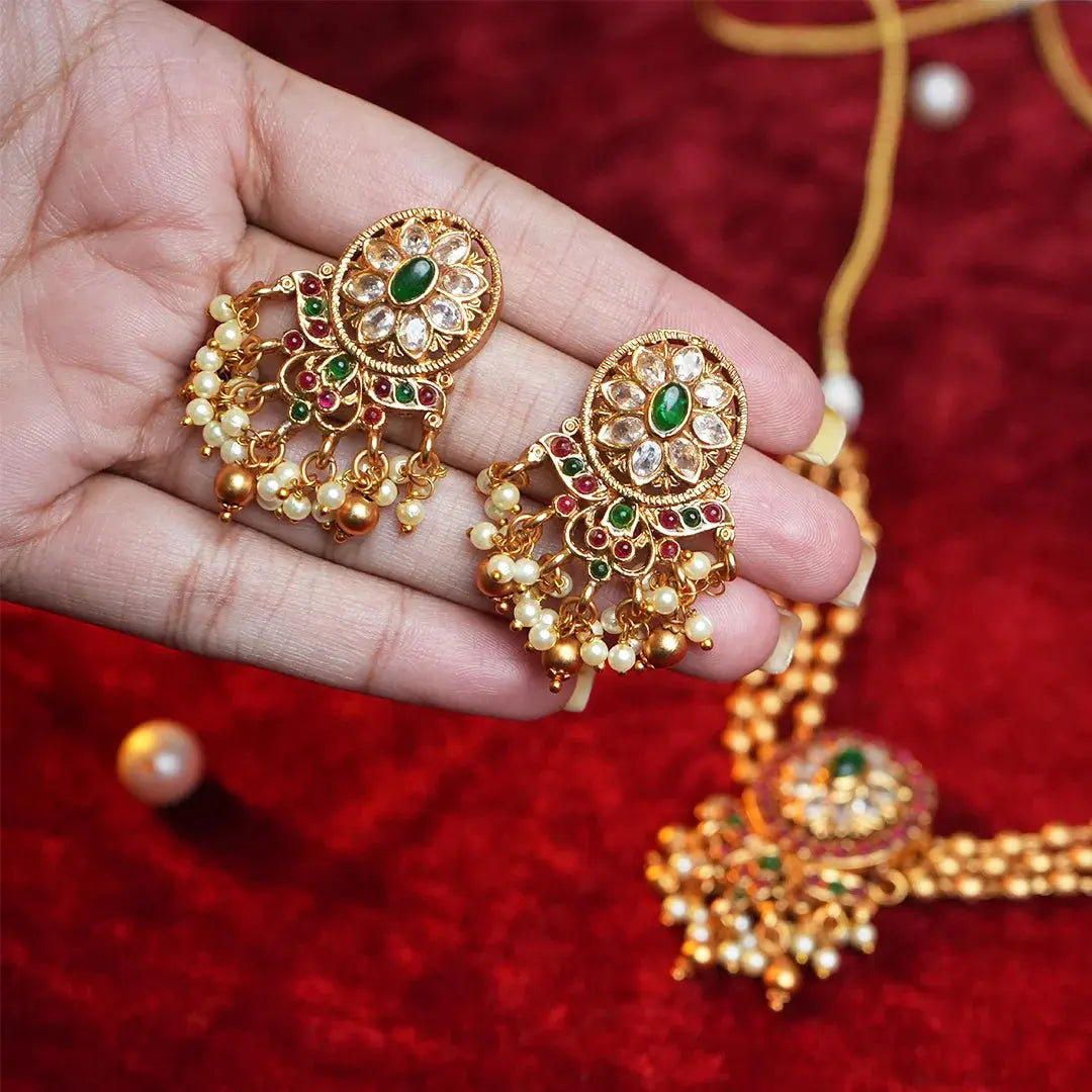 Elegant Pearl and Kemp Stone Necklace with Earrings Gehnaya Jewels