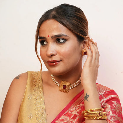 Antique pearl choker with Ruby Stone
