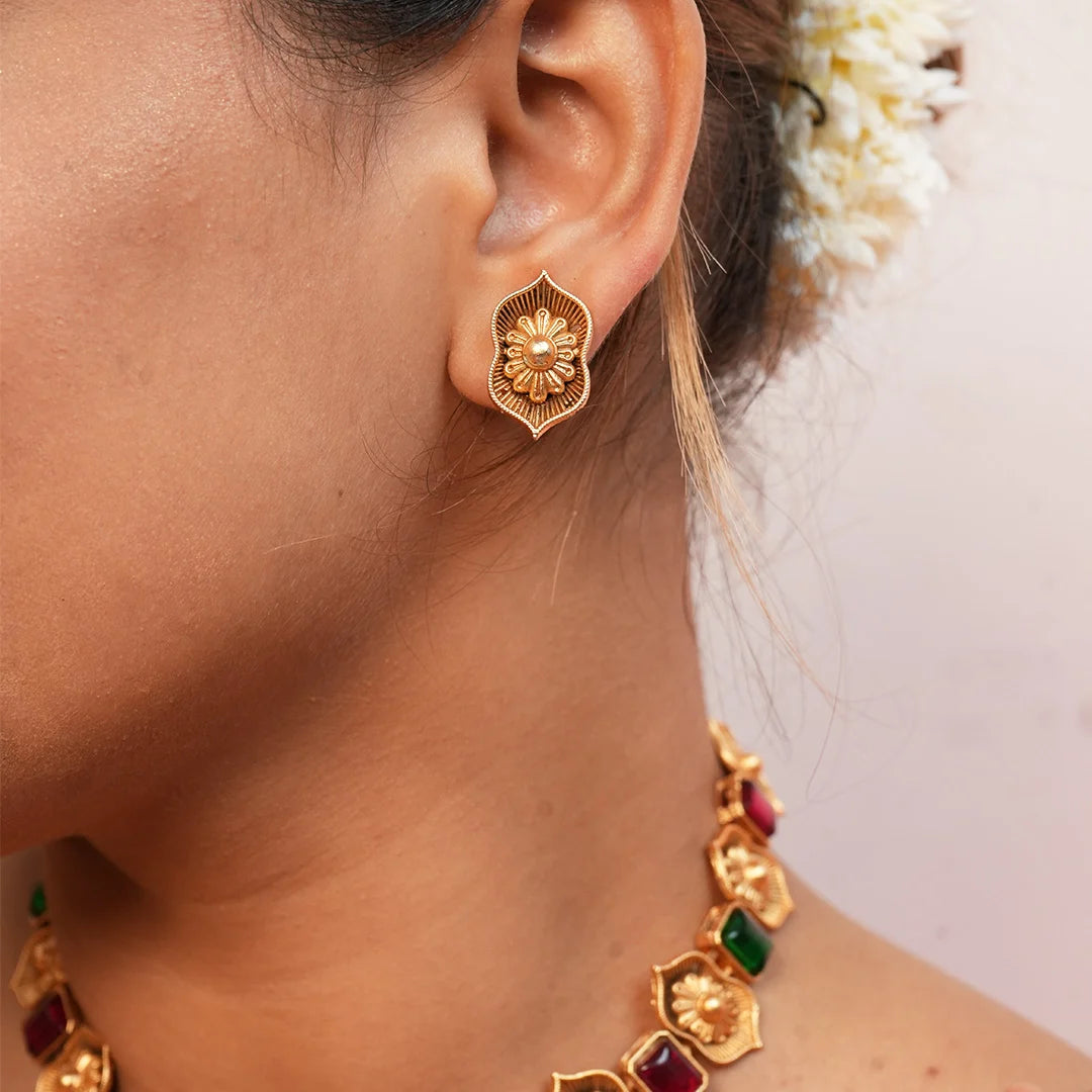 Antique Padma Necklace with Ruby & Emerald stone Gehnaya Jewels