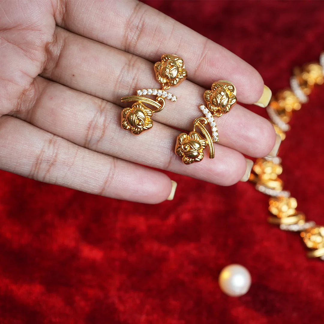 Floral Motif antique gold Plated necklace